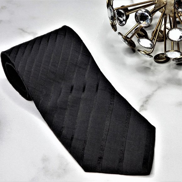 HUBERT MILANO Italian Made LUXURY Embossed Tie - Picture 3 of 3